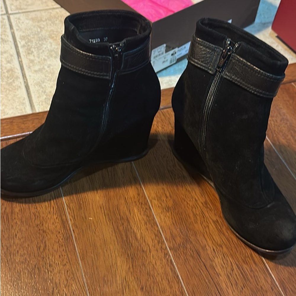 Chie Mihara Black Heeled Boots
